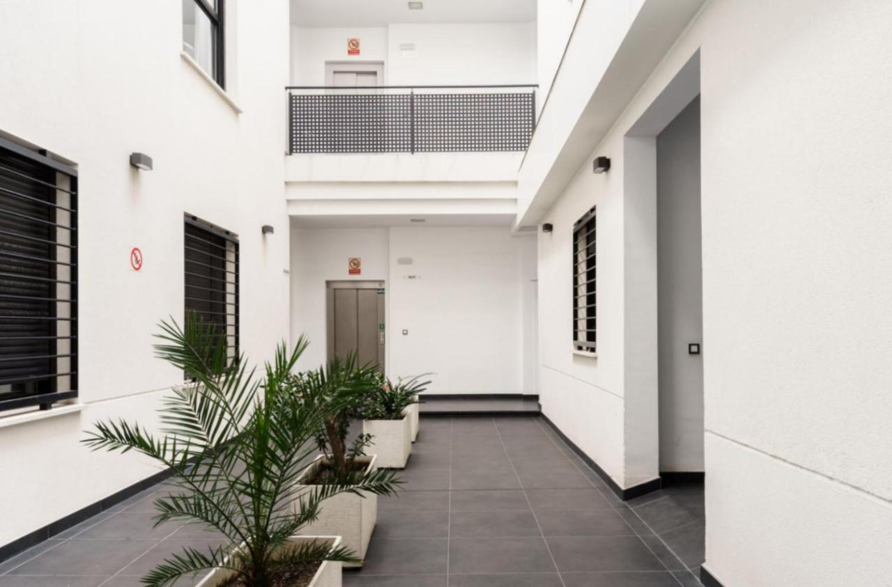 Family Apartment Patio&Swimming Pool In Center Málaga Dış mekan fotoğraf